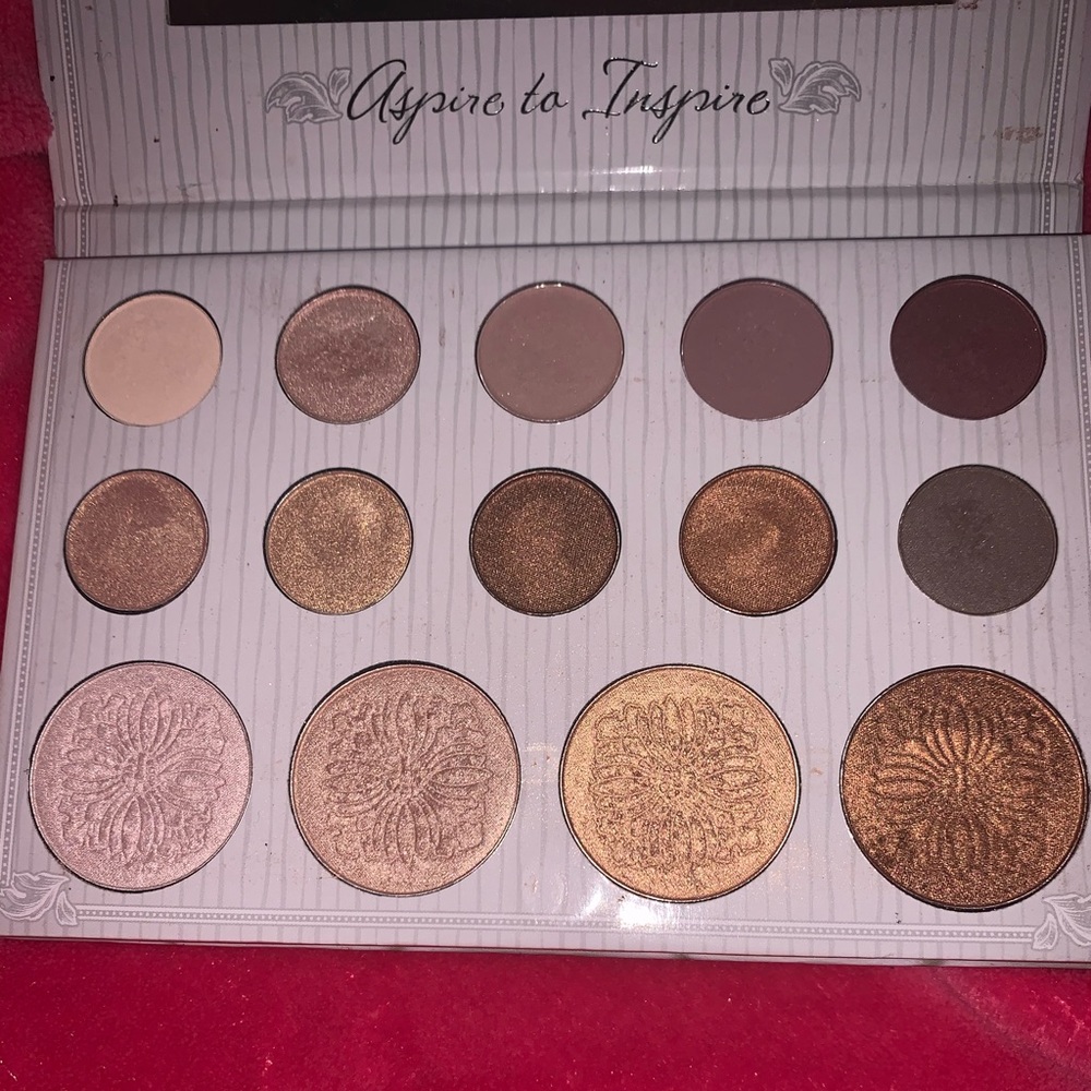 Carli Bybel Palette